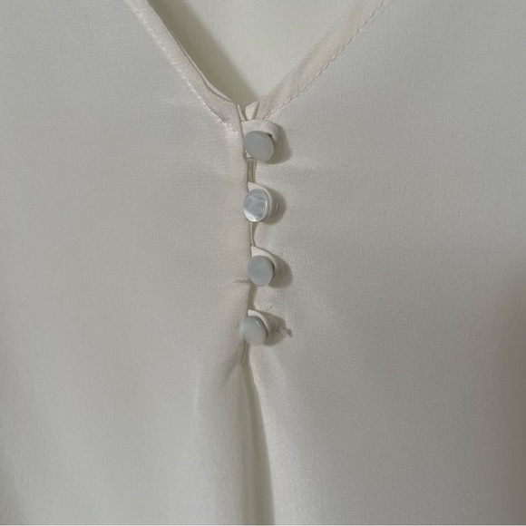 Amour Vert Silk Blouse - Picture 4 of 8